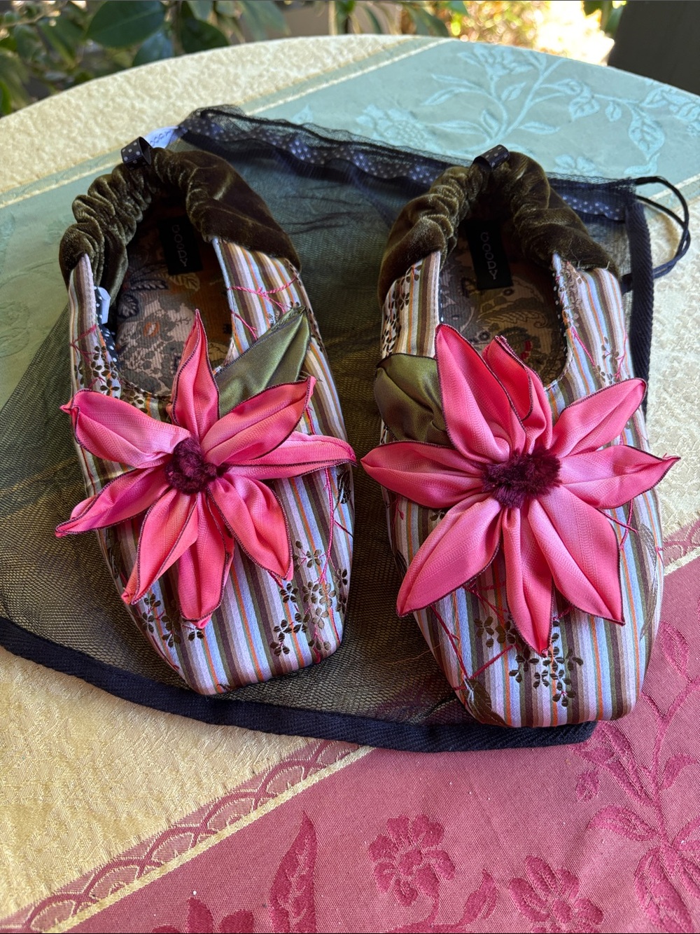 Women’s Green & Orange 🍊 Floral  GOODY  Slippers Size M